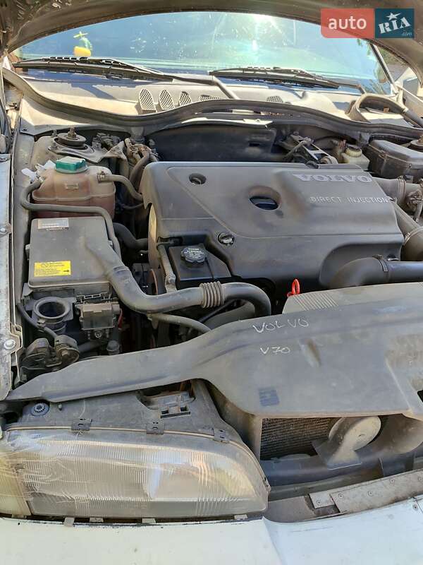 Универсал Volvo V70 1999 в Полтаве