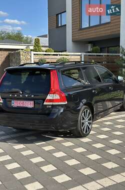 Универсал Volvo V70 2015 в 