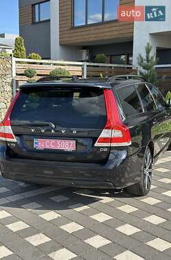 Универсал Volvo V70 2015 в 