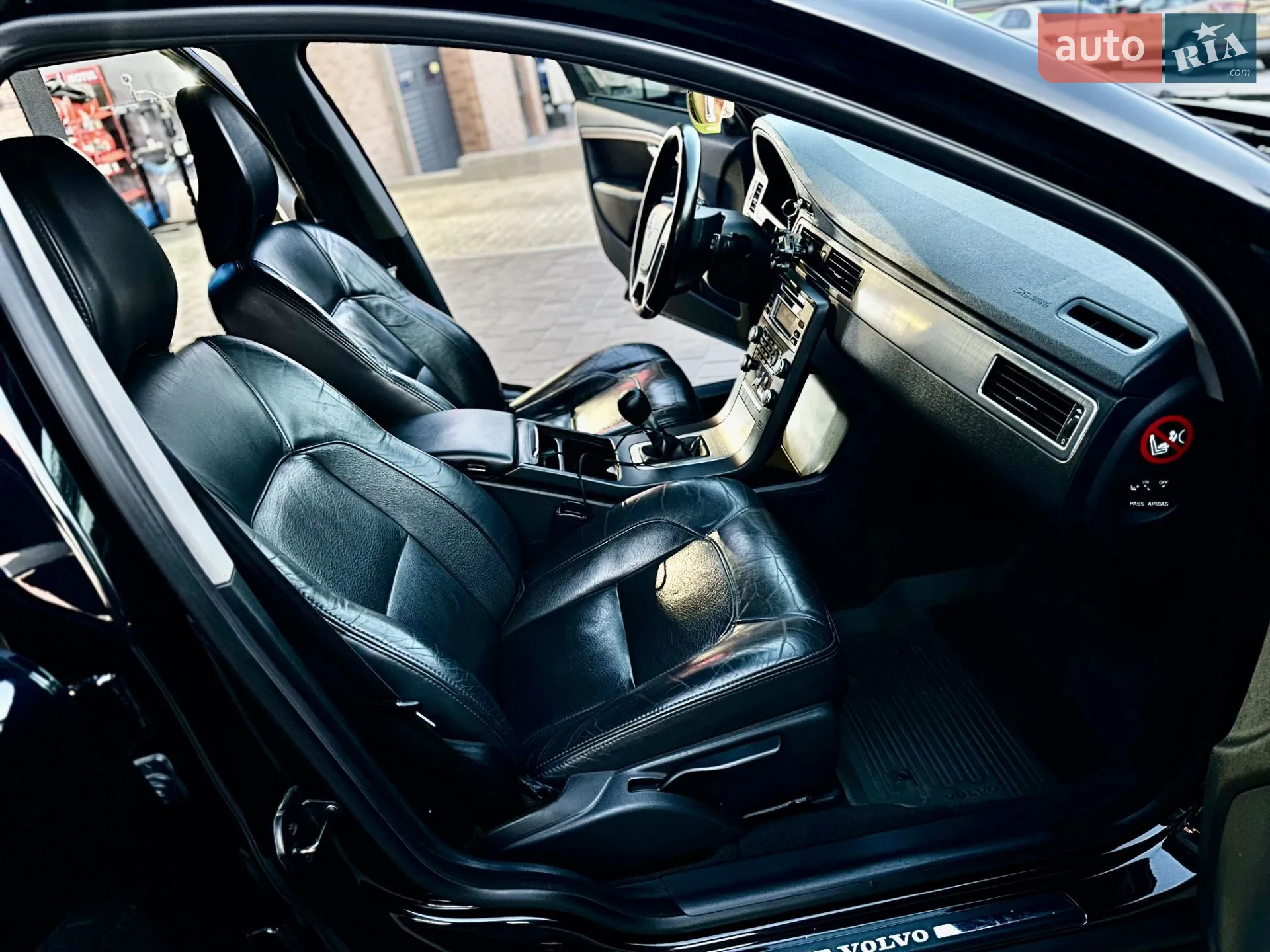 2010 Volvo V70 - мініатюра 11