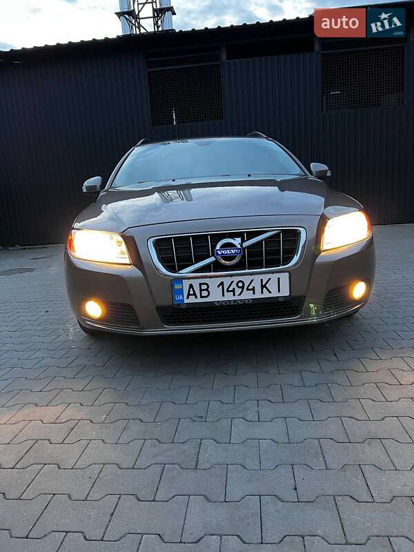 Универсал Volvo V70 2010 в Казатине