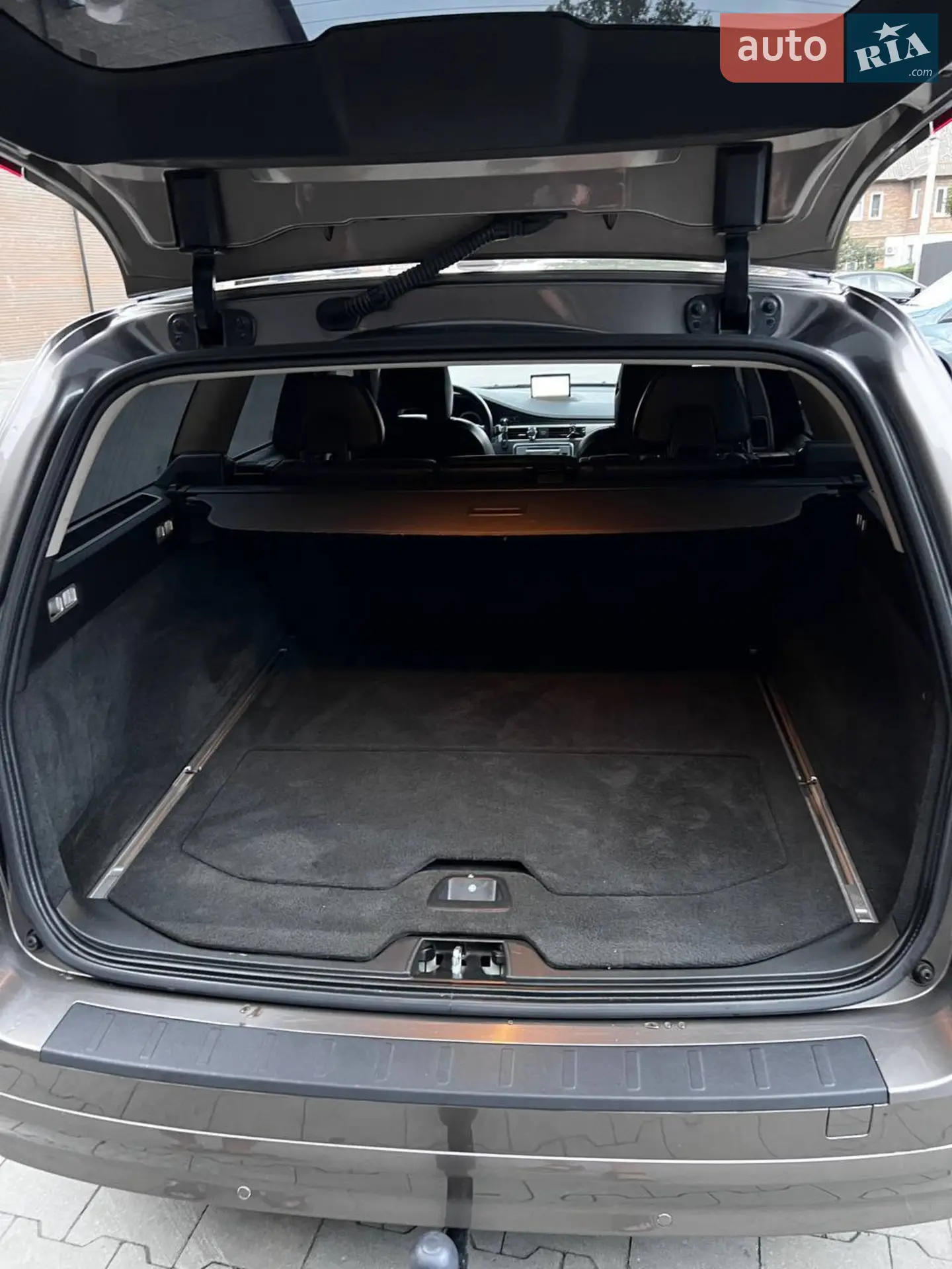 2010 Volvo V70 - мініатюра 41