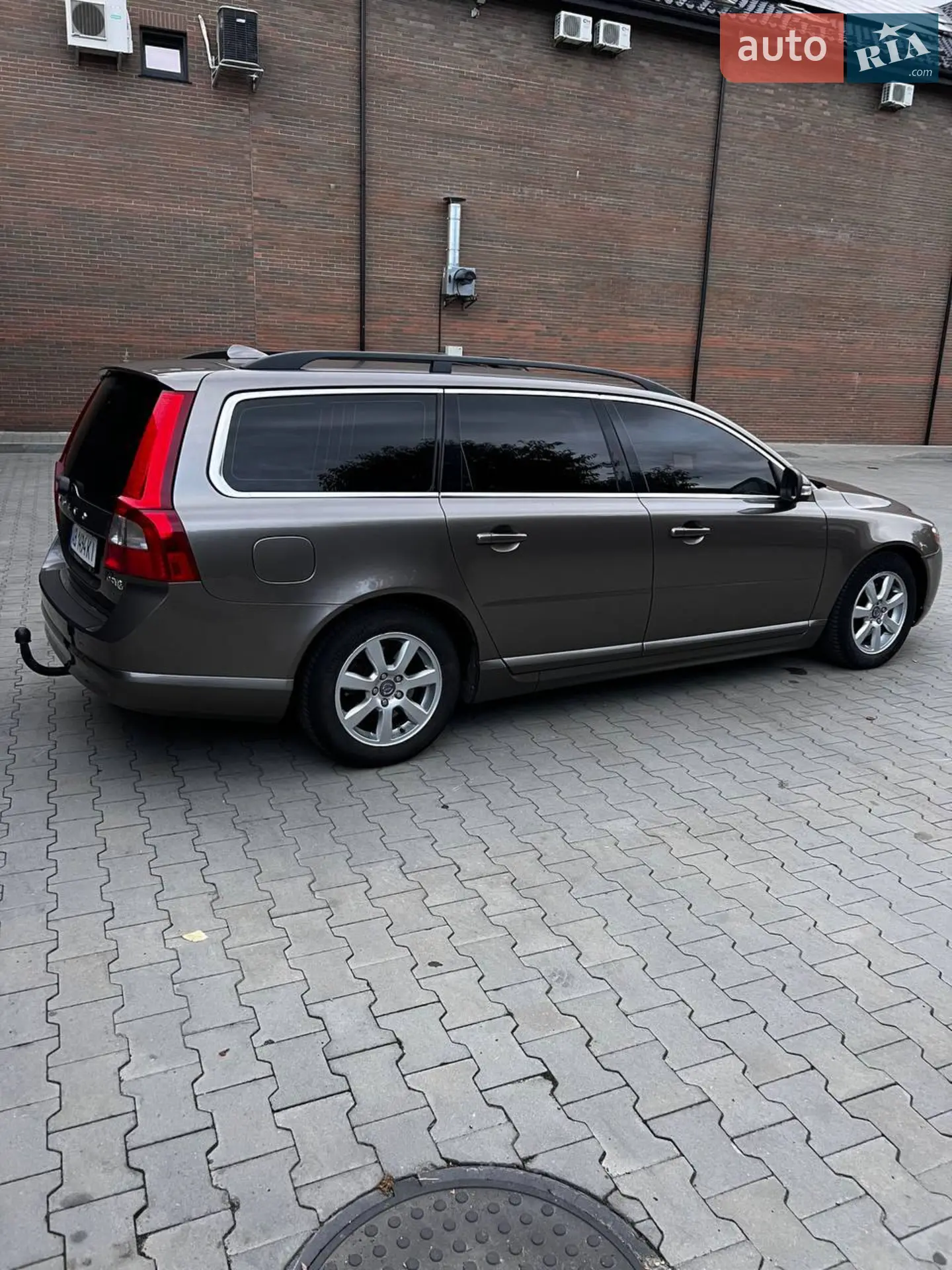 2010 Volvo V70 - мініатюра 3