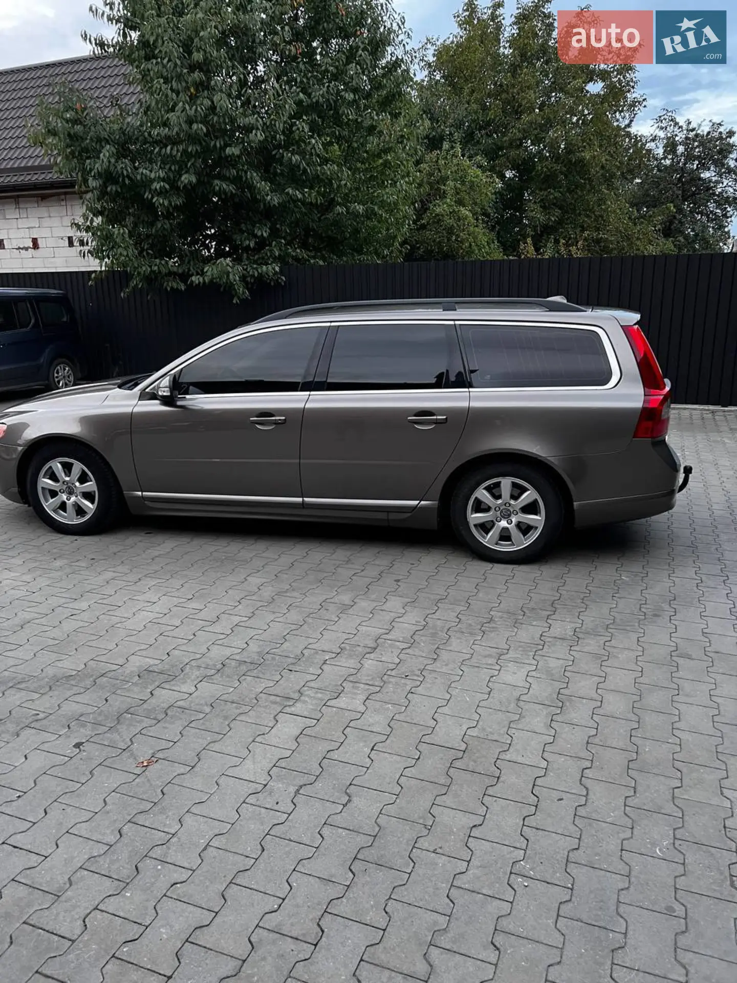 2010 Volvo V70 - мініатюра 4