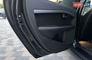 Универсал Volvo V70 2015 в 