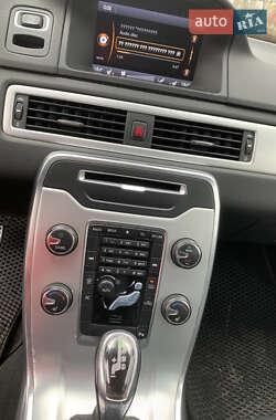 Универсал Volvo V70 2012 в 