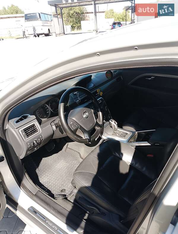 Універсал Volvo V70 2013 в Вінниці