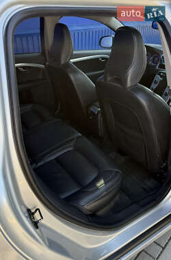 Універсал Volvo V70 2013 в  фото 20 Універсал Volvo V70 2013 в