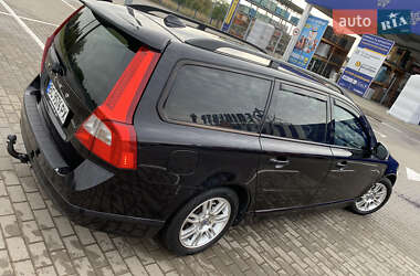 Универсал Volvo V70 2012 в 
