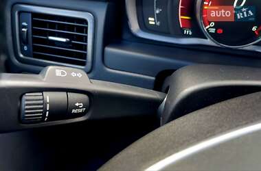 Универсал Volvo V70 2015 в 