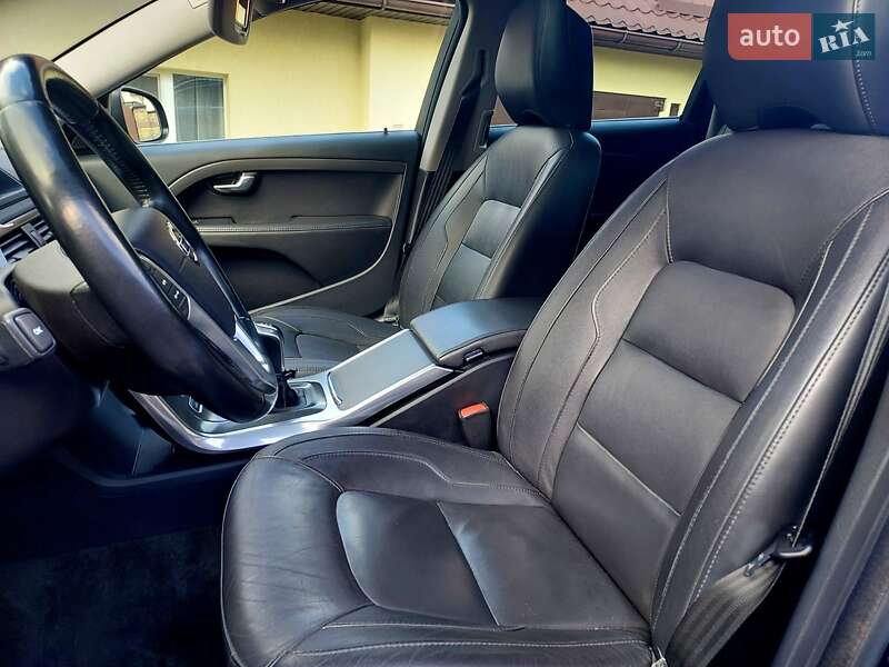 Універсал Volvo V70 2015 в Бродах