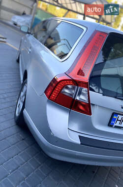 Универсал Volvo V70 2013 в 