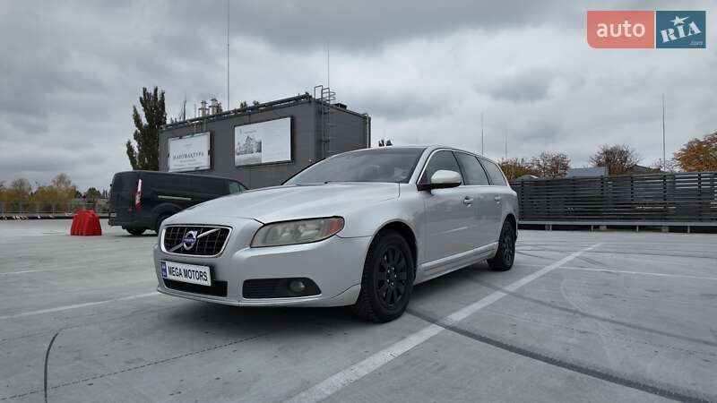 Volvo V70 2013