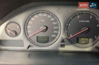 Універсал Volvo V70 2002 в  фото 11 Універсал Volvo V70 2002 в