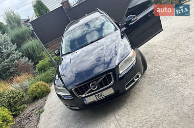 Универсал Volvo V70 2010 в Белогородке
