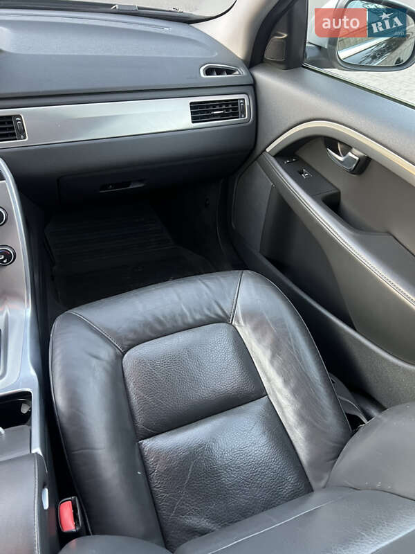 Универсал Volvo V70 2013 в Луцке фото 24 Универсал Volvo V70 2013 в Луцке