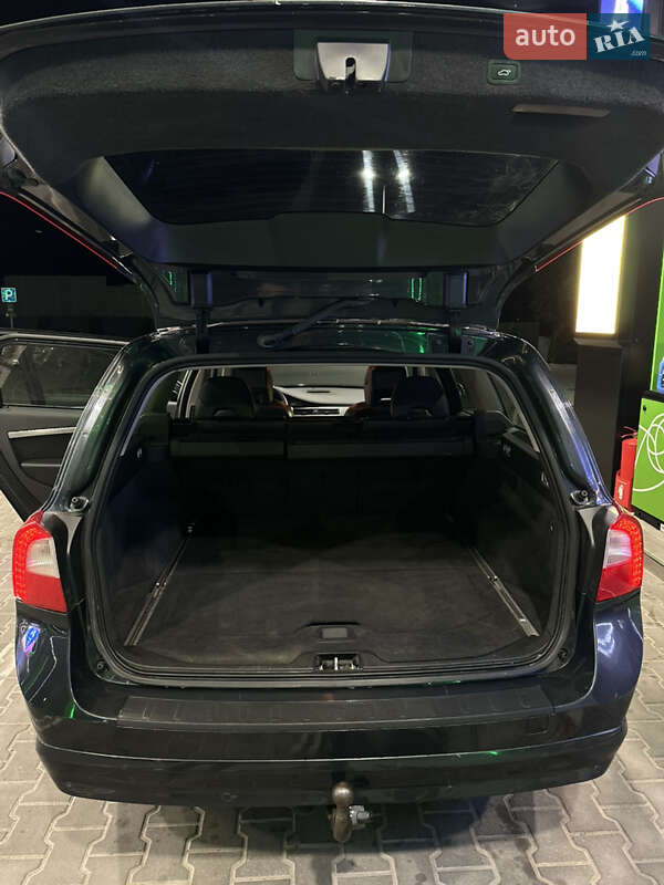 Універсал Volvo V70 2010 в Тернополі