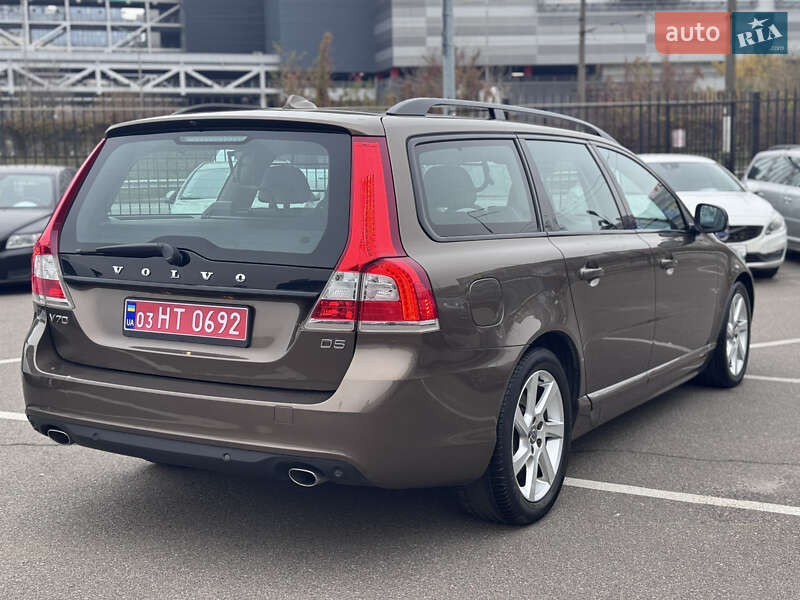 Універсал Volvo V70 2015 в Києві