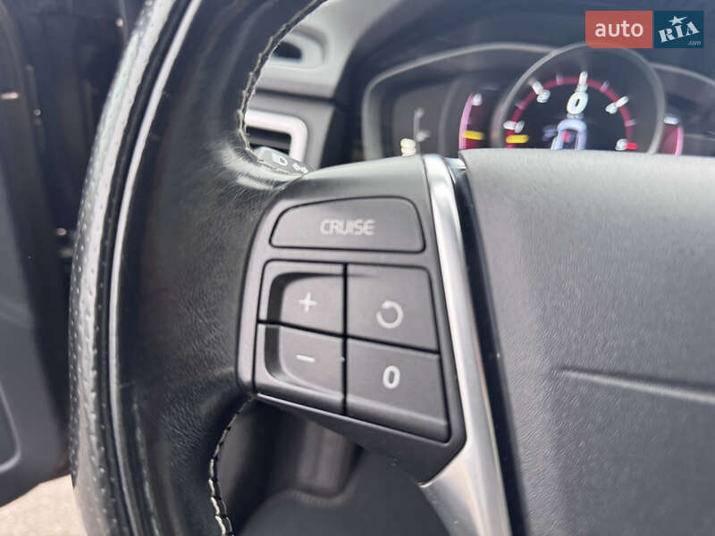 Універсал Volvo V70 2015 в Києві