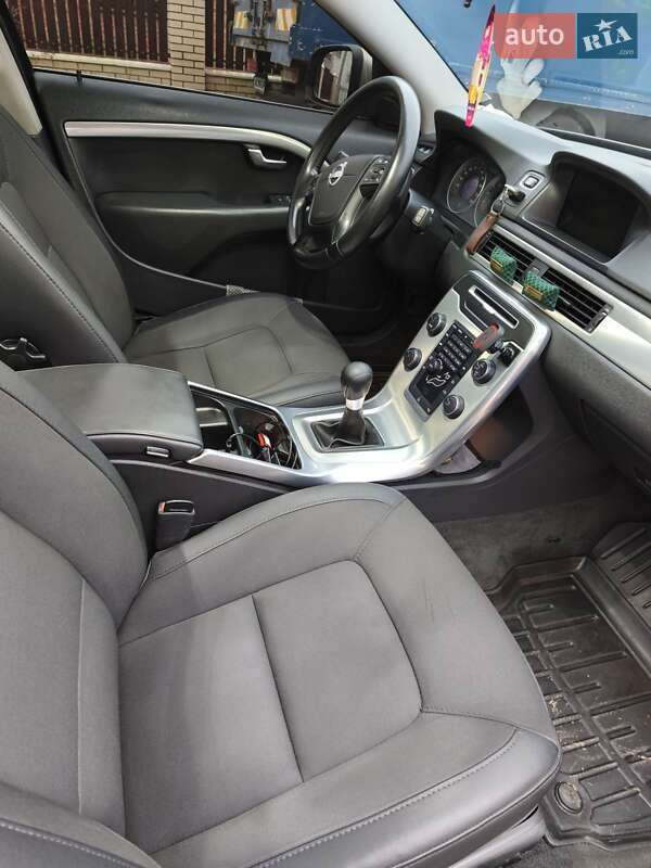 Универсал Volvo V70 2012 в Луцке фото 11 Универсал Volvo V70 2012 в Луцке