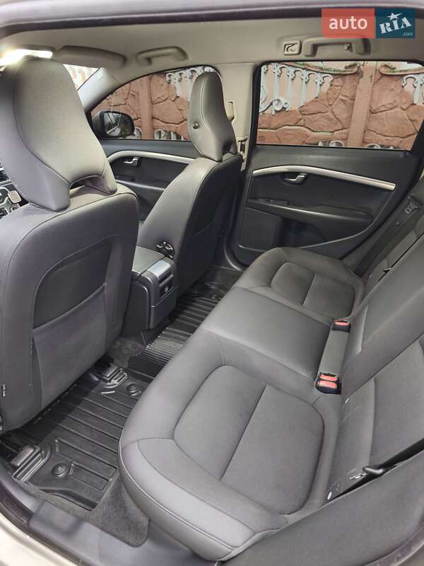 Универсал Volvo V70 2012 в Луцке фото 12 Универсал Volvo V70 2012 в Луцке