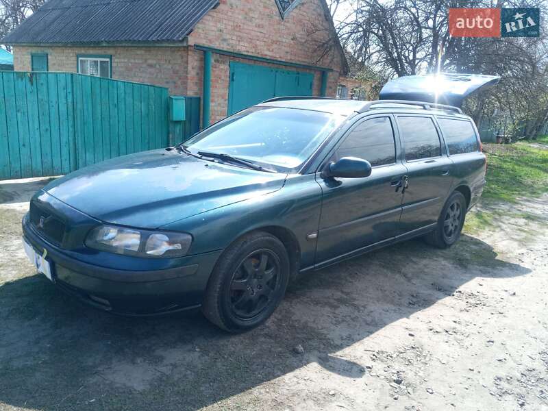 Універсал Volvo V70 2002 в Полтаві