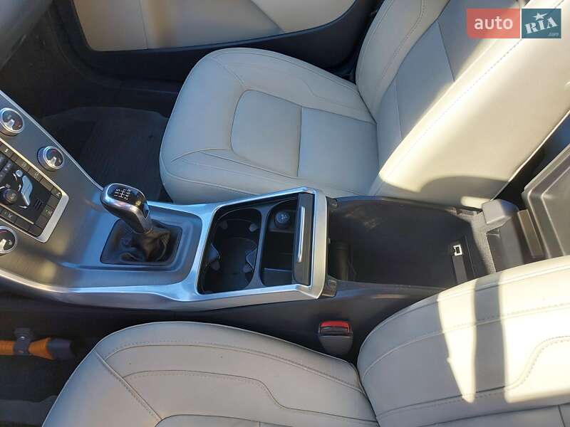 Универсал Volvo V70 2016 в Бродах фото 72 Универсал Volvo V70 2016 в Бродах