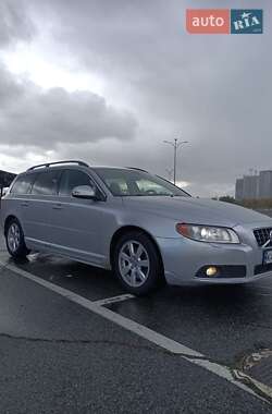 Универсал Volvo V70 2010 в Киеве