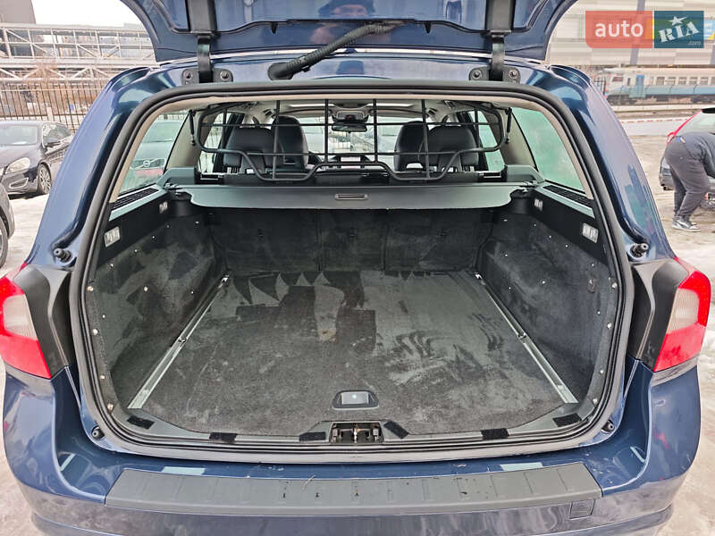 Универсал Volvo V70 2012 в Киеве фото 16 Универсал Volvo V70 2012 в Киеве