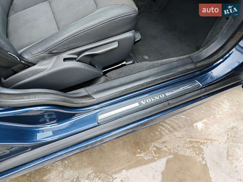 Универсал Volvo V70 2012 в Киеве фото 28 Универсал Volvo V70 2012 в Киеве