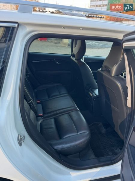 Универсал Volvo V70 2013 в Киеве