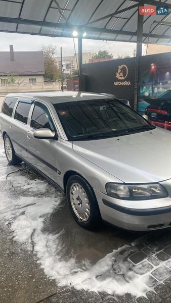 Volvo V70 2000