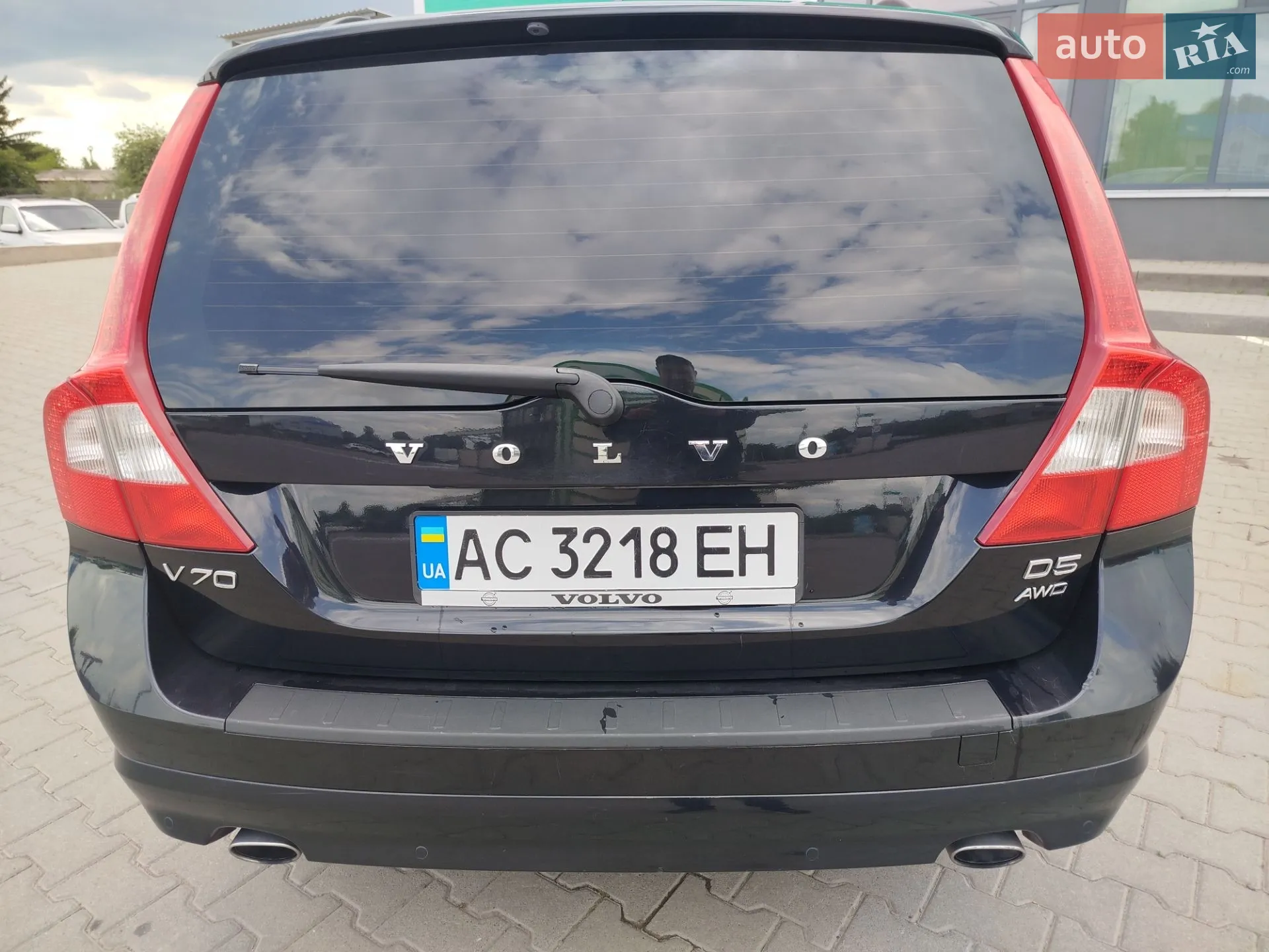 2011 Volvo V70 - мініатюра 8