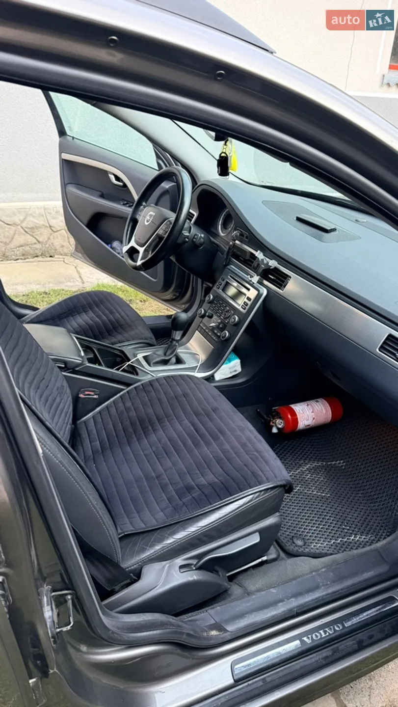 2010 Volvo V70 - мініатюра 10