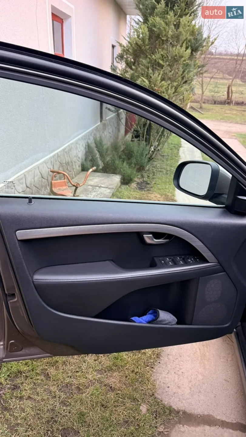 2010 Volvo V70 - мініатюра 22