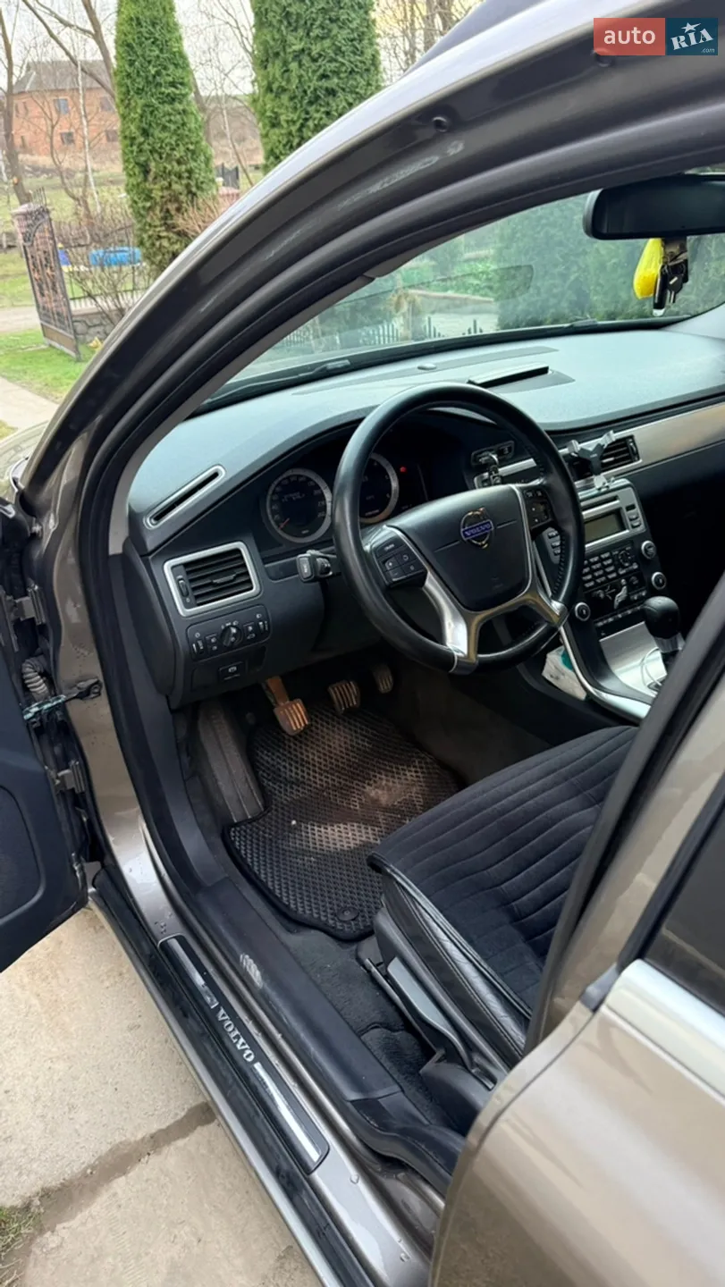 2010 Volvo V70 - мініатюра 23