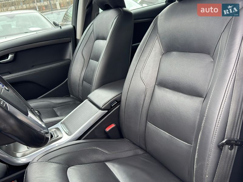 Универсал Volvo V70 2015 в Киеве