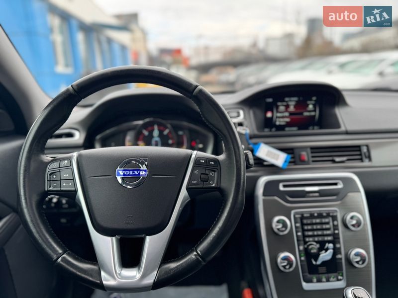 Универсал Volvo V70 2015 в Киеве