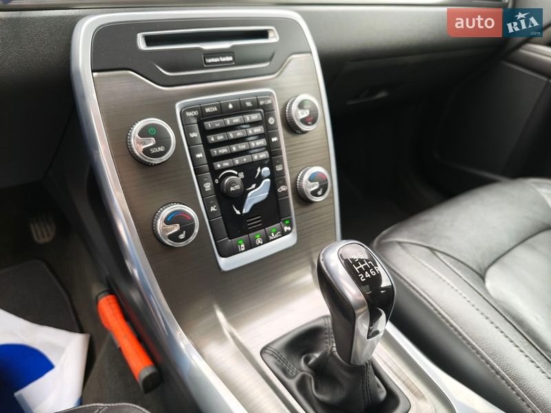 Универсал Volvo V70 2015 в Киеве