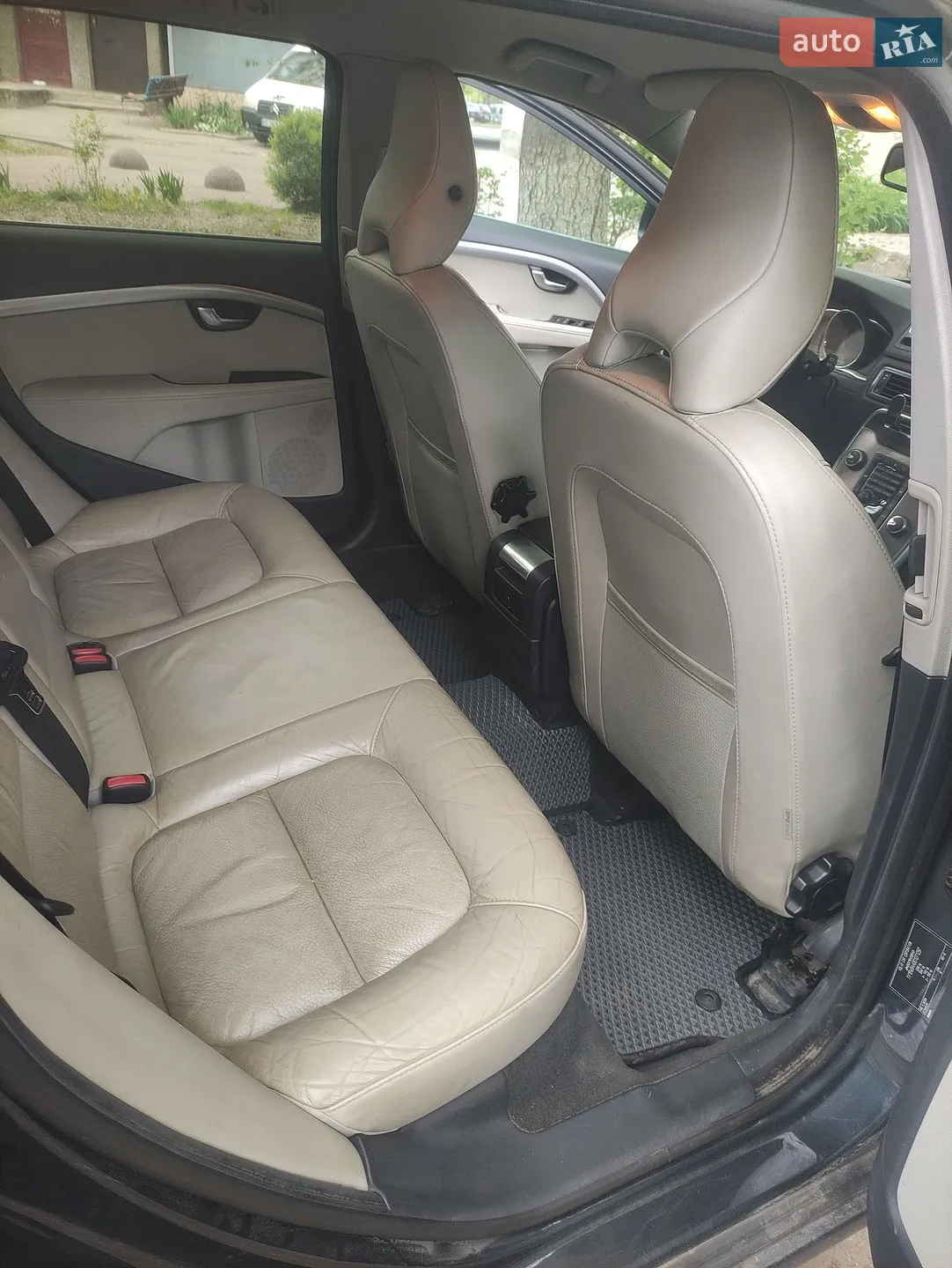 2013 Volvo V70 - мініатюра 12