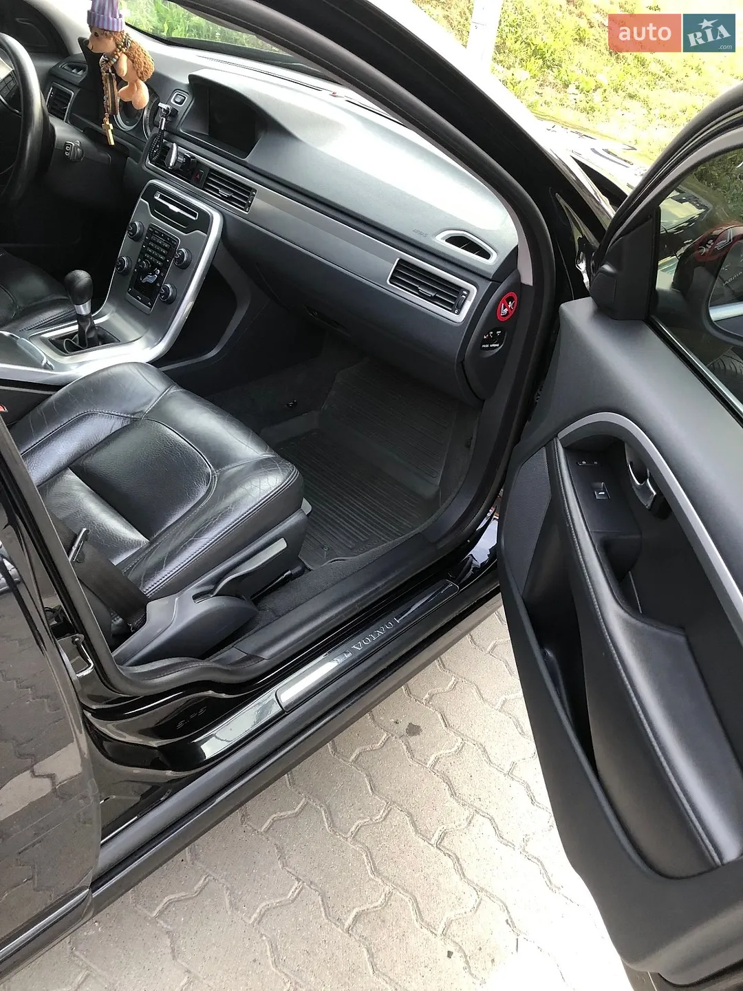 2011 Volvo V70 - мініатюра 8