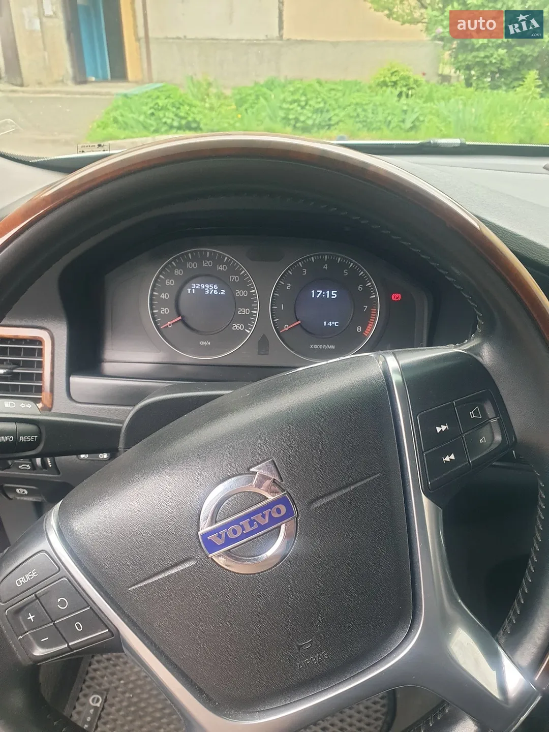 2011 Volvo V70 - мініатюра 5