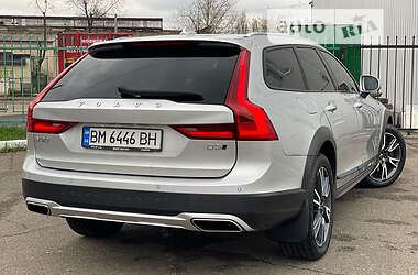Универсал Volvo V90 Cross Country 2019 в 