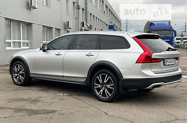 Универсал Volvo V90 Cross Country 2019 в 