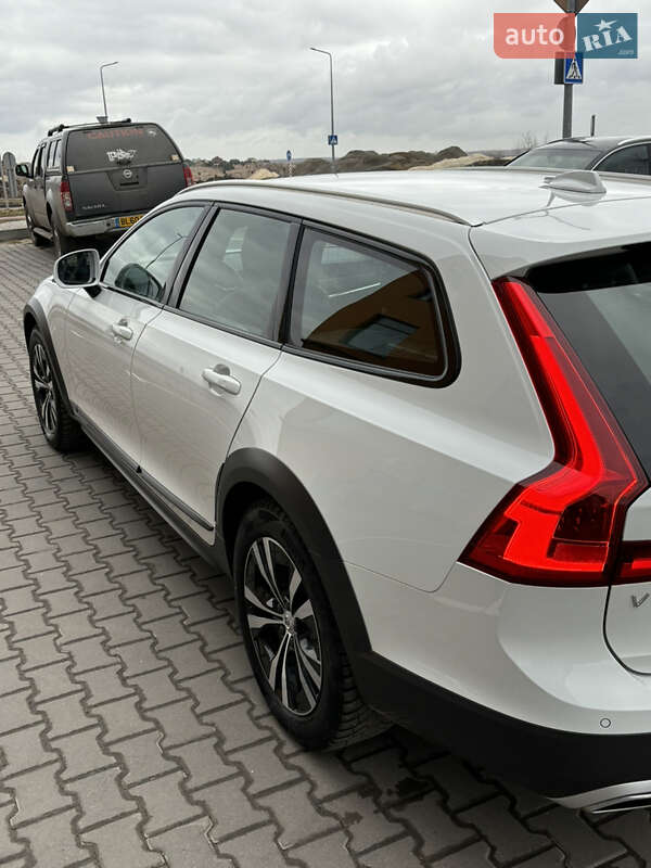 Универсал Volvo V90 Cross Country 2019 в Ровно