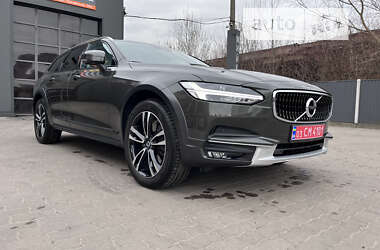 Универсал Volvo V90 Cross Country 2018 в Калуше