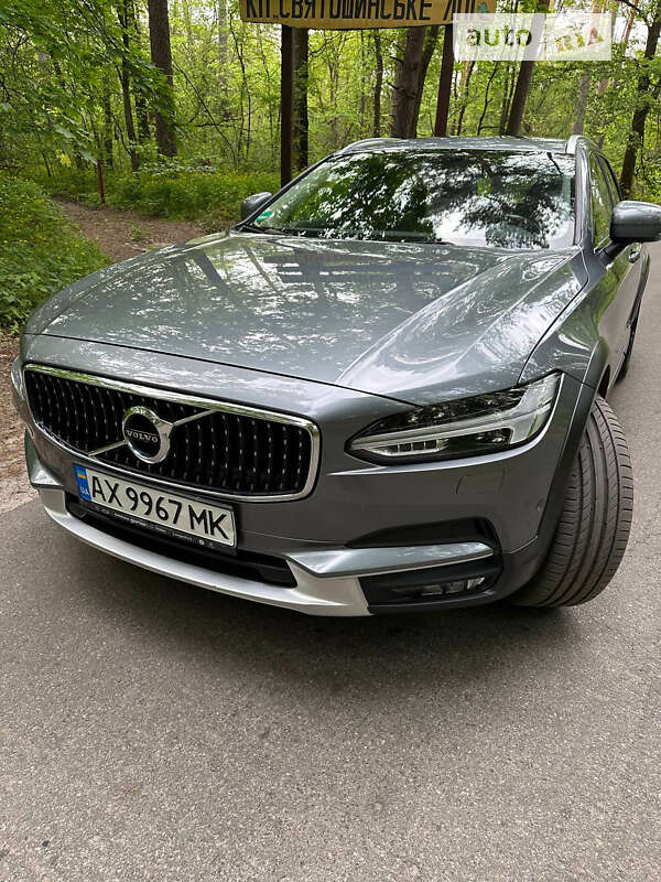 Универсал Volvo V90 Cross Country 2017 в Киеве