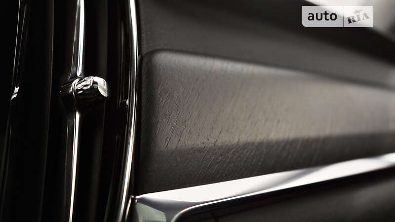 Универсал Volvo V90 Cross Country 2017 в Львове фото 38 Универсал Volvo V90 Cross Country 2017 в Львове