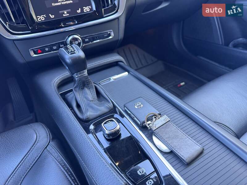 Універсал Volvo V90 Cross Country 2017 в Іршаві