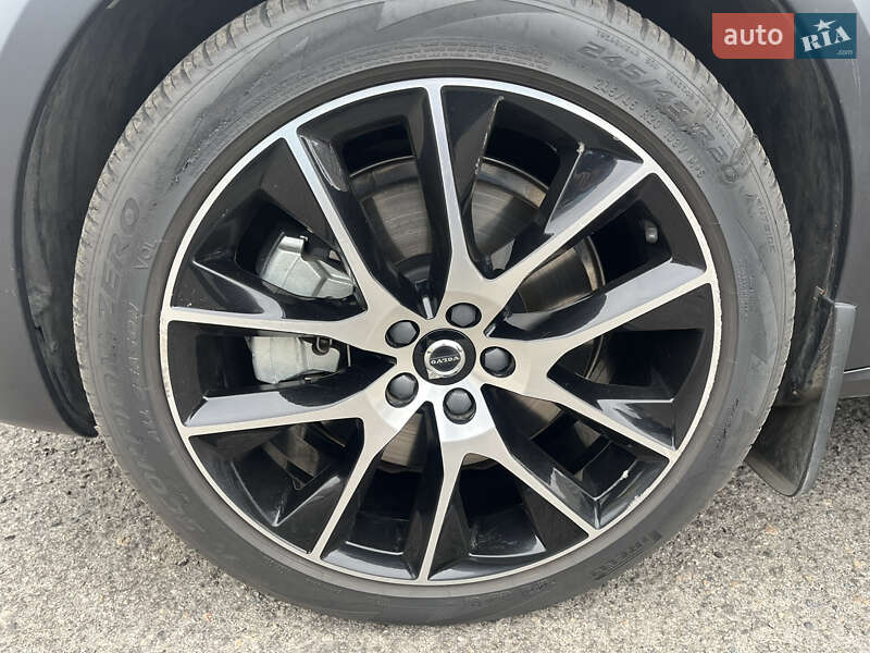Універсал Volvo V90 Cross Country 2020 в Дніпрі